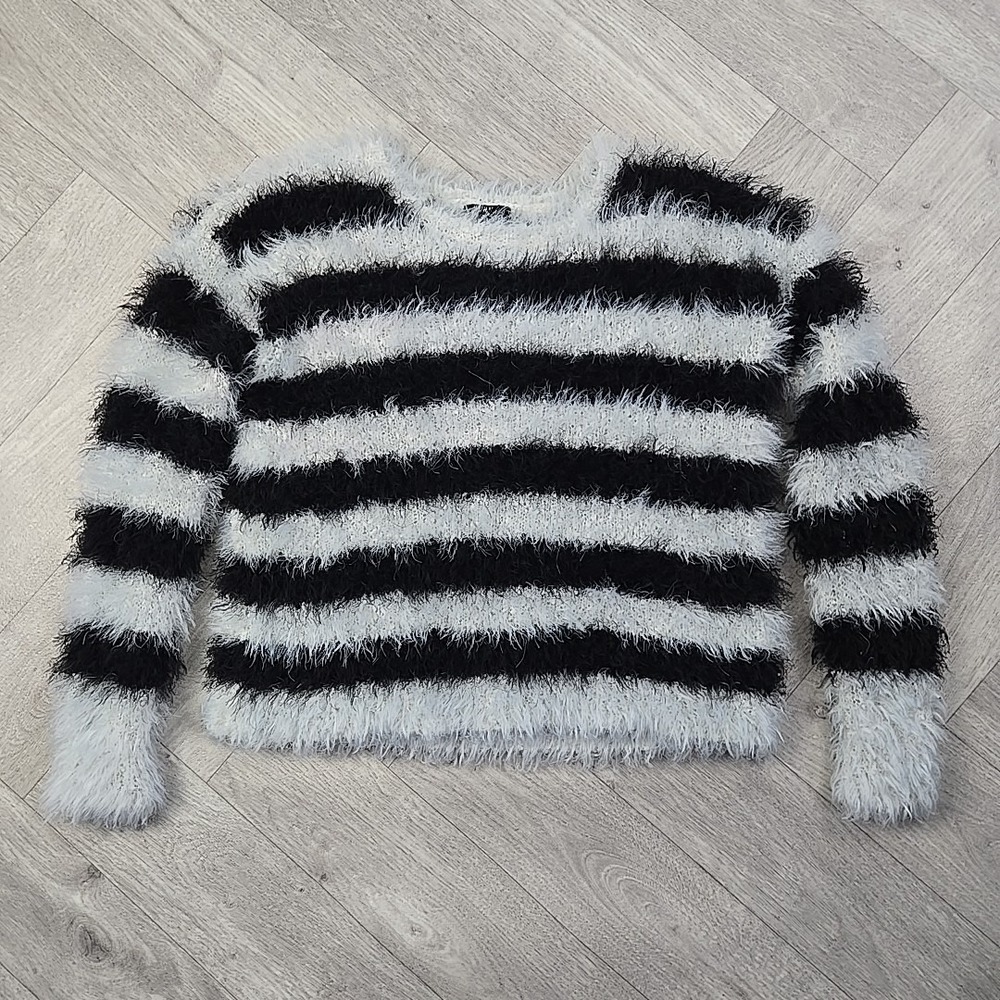 H&M Medium Stretchy Striped Knit Pullover Sweater Fuzzy Synthetic Mohair